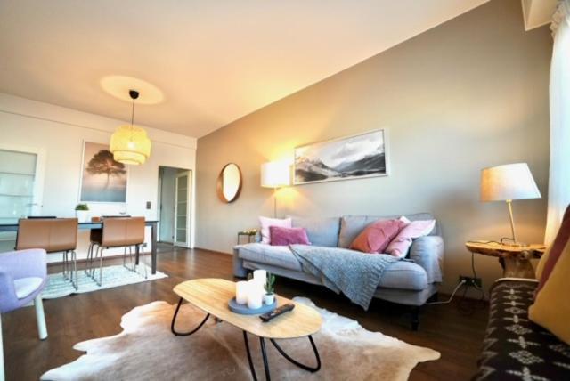Cozy And Bright 2-Bedroom Apartment Washer And Dryer, King Size Bed Ροβανιέμι Εξωτερικό φωτογραφία